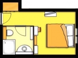 Doppelbett - Dusche/WC - Einbauschrank - TV - Schreibtisch. Was man halt so braucht.