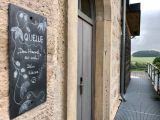 Lass uns erst mal sehen, was uns in der Quelle erwartet. Hier hast Du Deinen eigenen Eingang zur FEWO "Quelle"